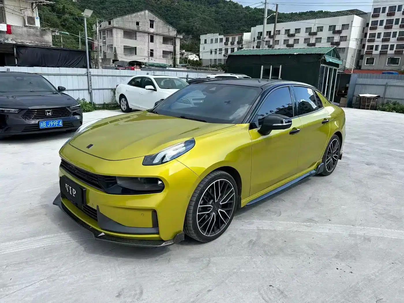 Lynk & Co 03 2021 03+ 2.0TD Automatic Performance Package Edition — миниатюра 1