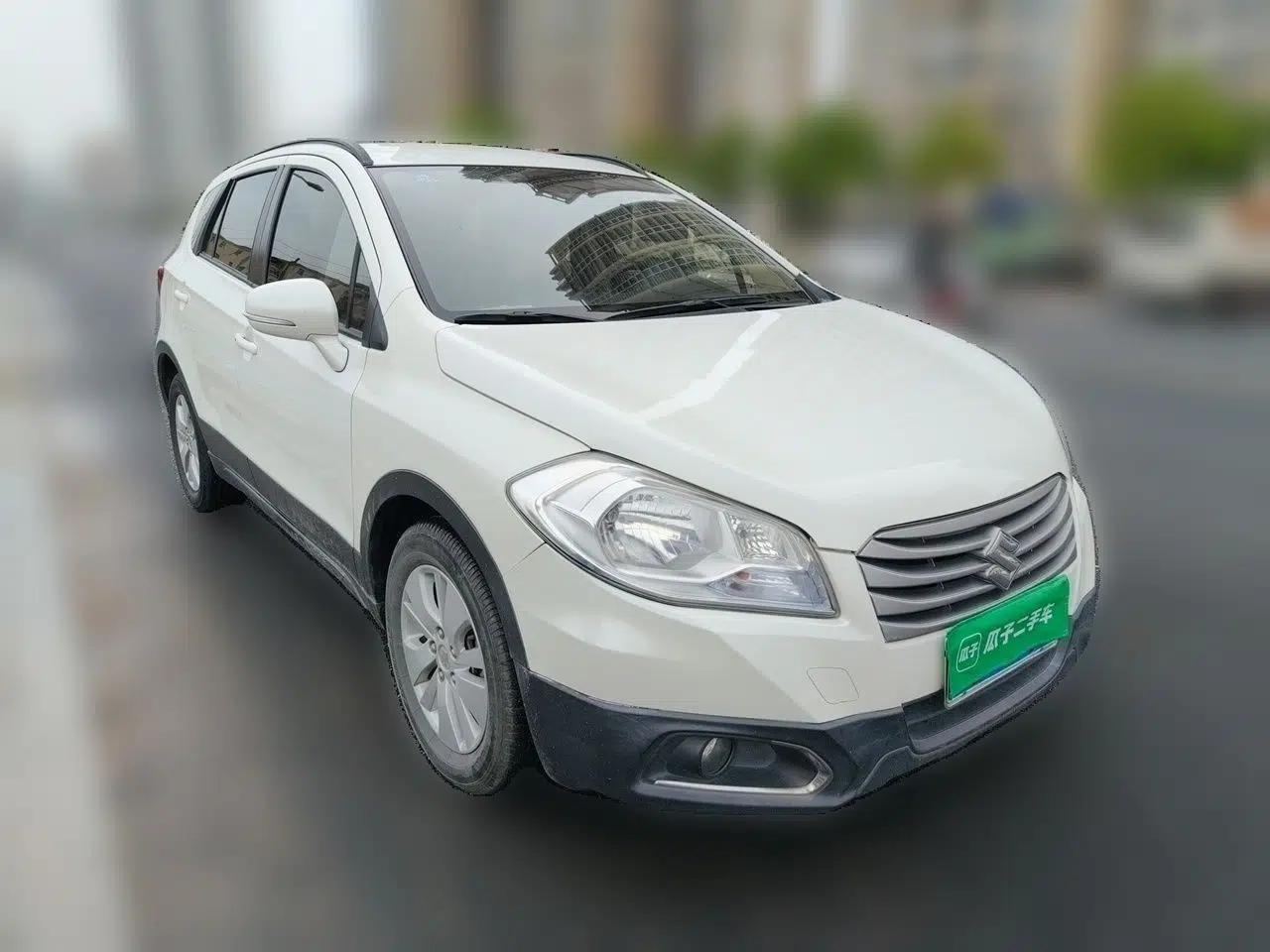 Suzuki S-Cross 2014 1.6L CVT Two-Wheel Drive Entry Model — миниатюра 3