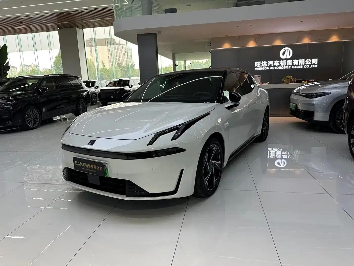 Lynk & Co 07 EM-P 2024 Model EM-P 126L Long Range Intelligent Driving Ultra — миниатюра 1