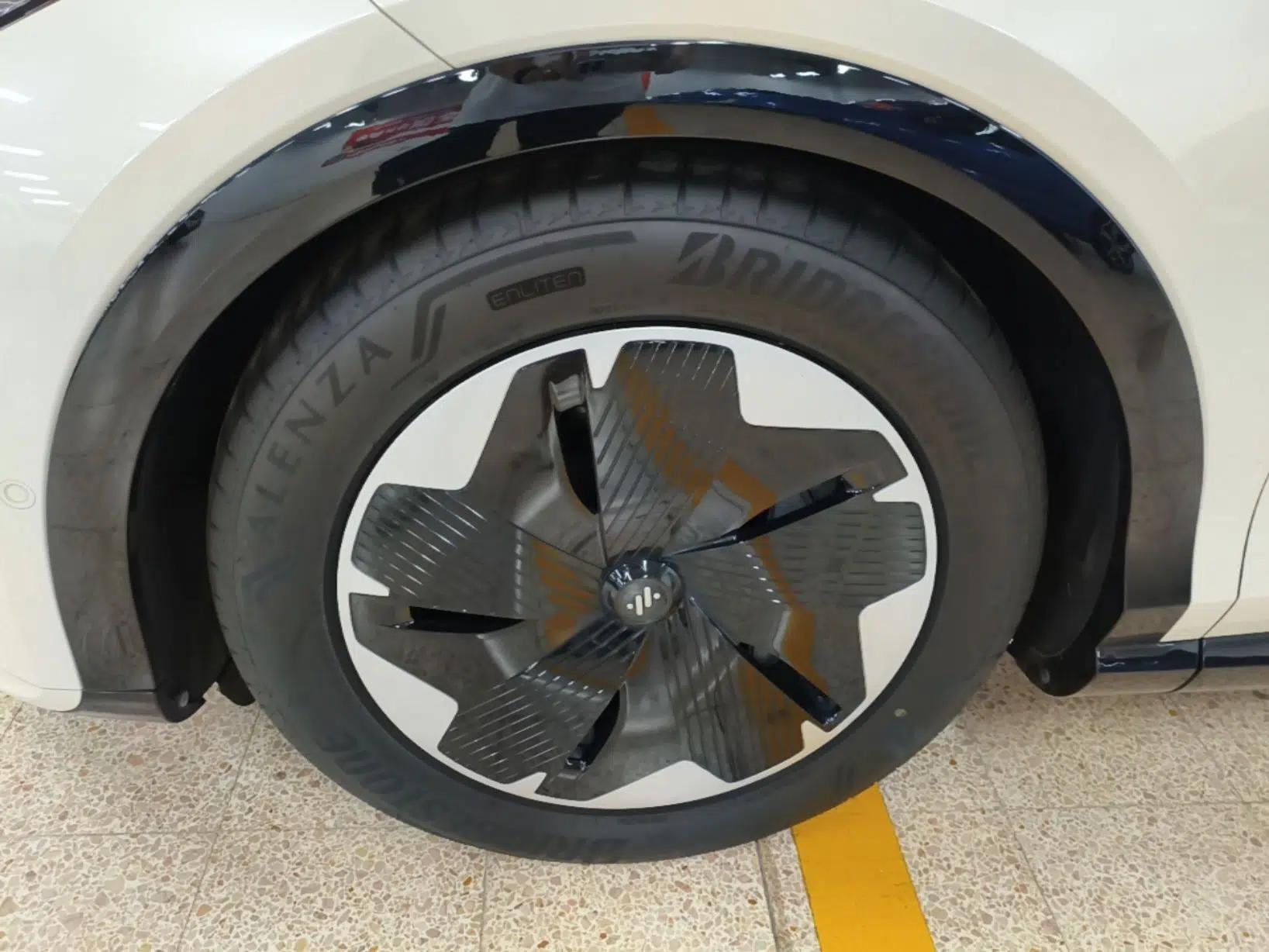 IM LS7 2023 90 kWh Elite Rear-Drive Version — миниатюра 10