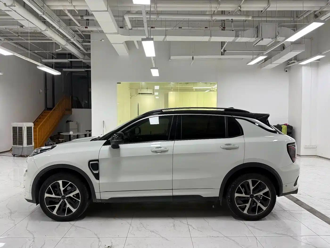 Lynk & Co 01 EM-P 2019 1.5T PHEV Pro (National VI Emission Standard) — миниатюра 3