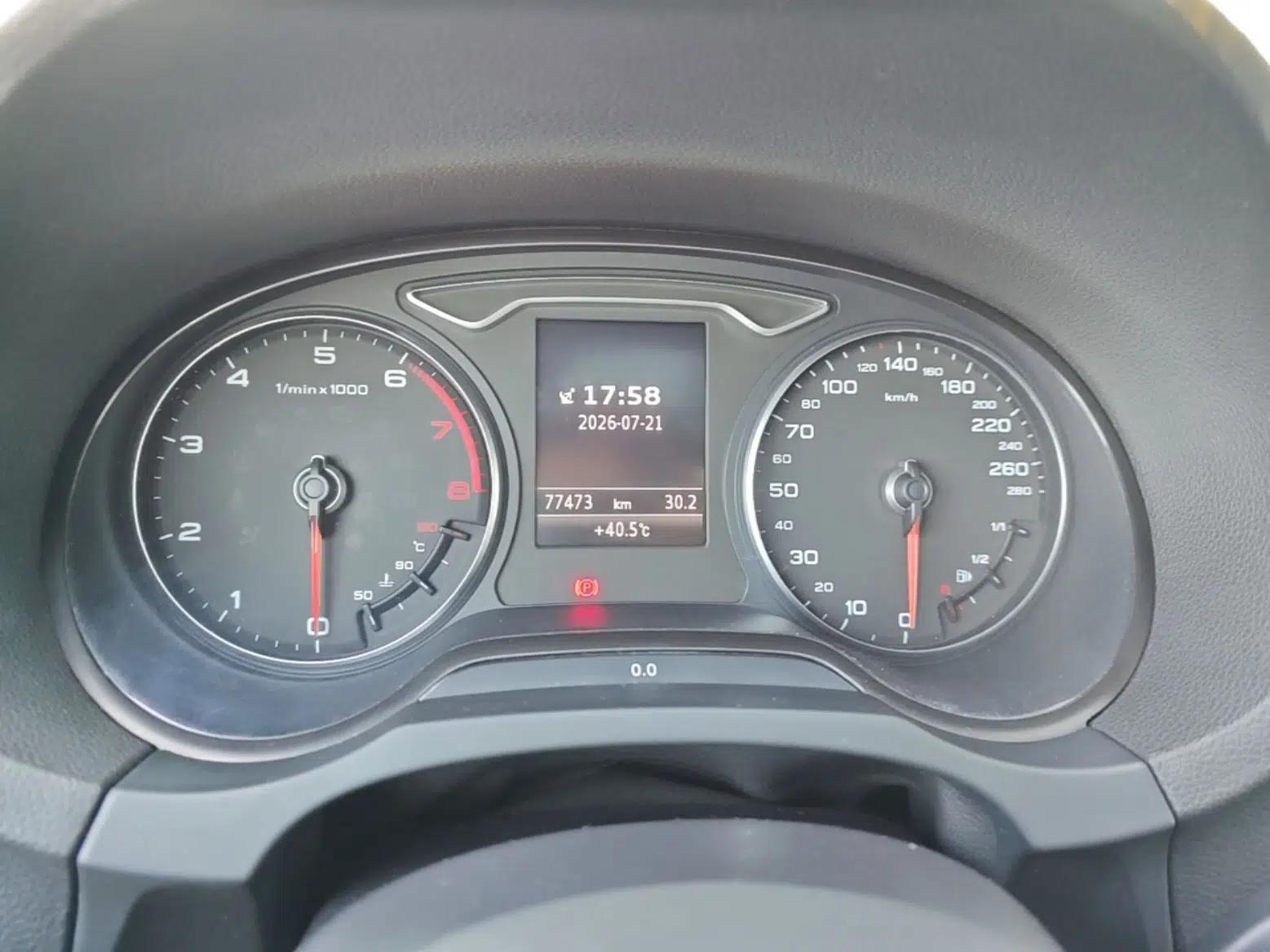 Audi A3 2015 Sportback 45 TFSI S line sports model — миниатюра 14