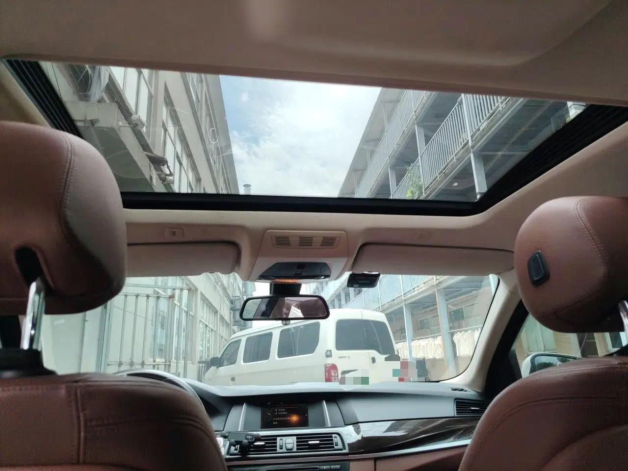 BMW 5 Series 2014 525Li Leading Model — миниатюра 18