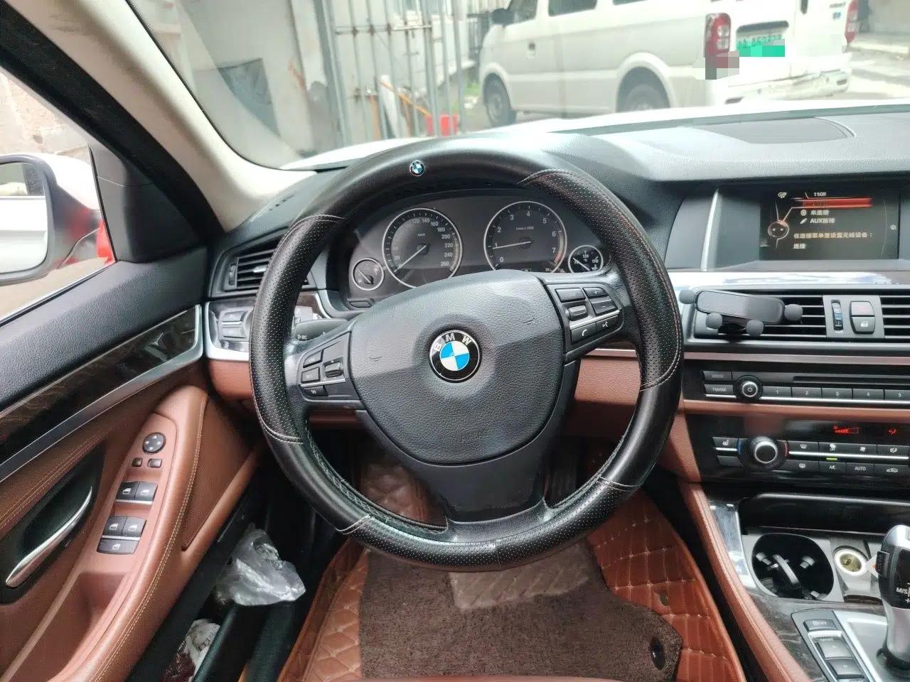 BMW 5 Series 2014 525Li Leading Model — миниатюра 10