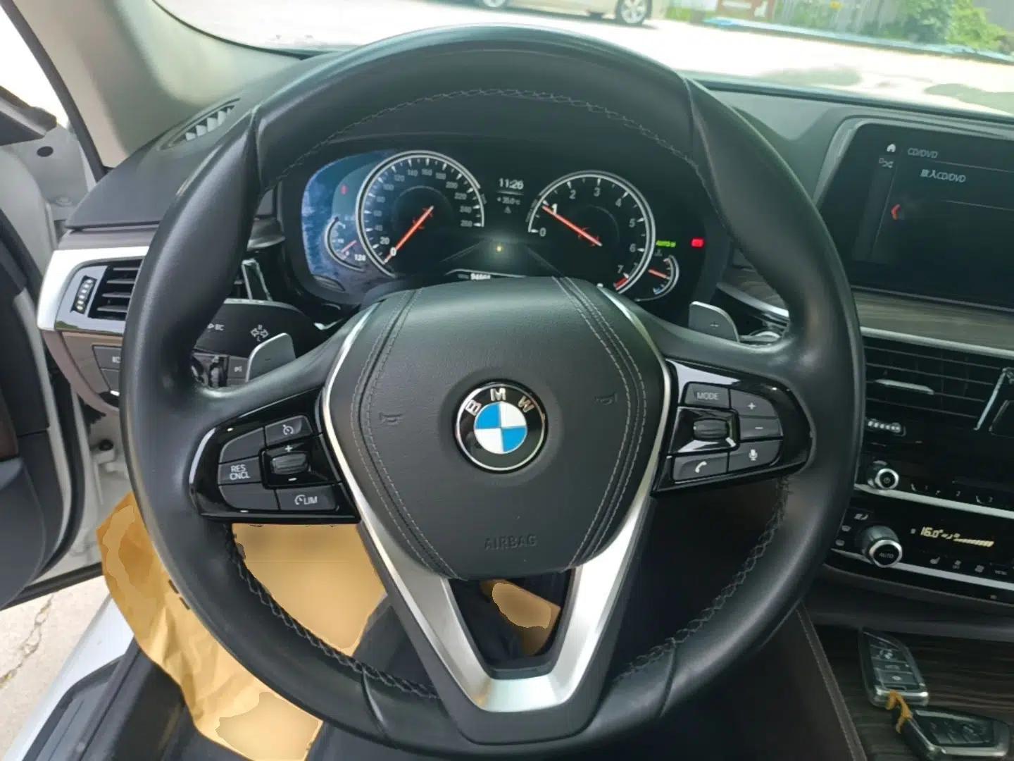 BMW 5 Series 2018 530Li Leading Edition Luxury Package — миниатюра 13