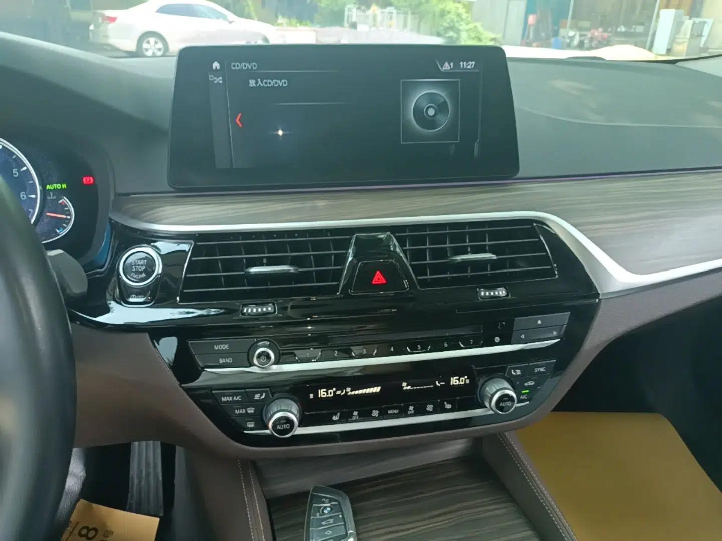 BMW 5 Series 2018 530Li Leading Edition Luxury Package — миниатюра 15