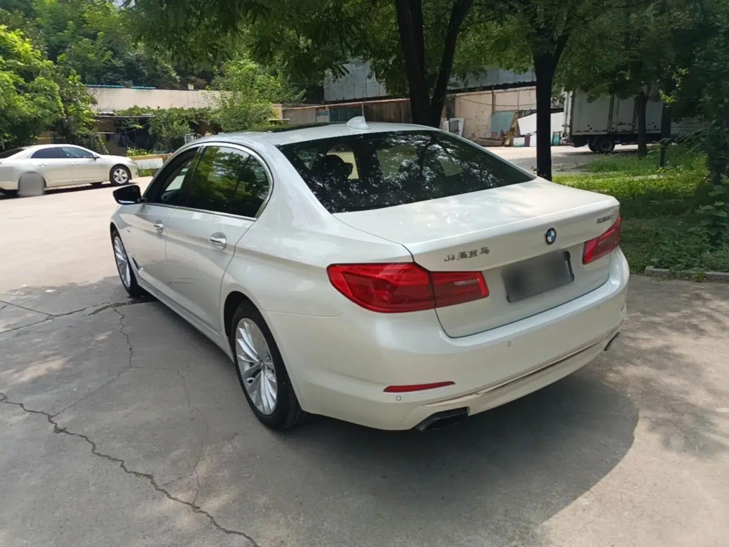 BMW 5 Series 2018 530Li Leading Edition Luxury Package — миниатюра 4