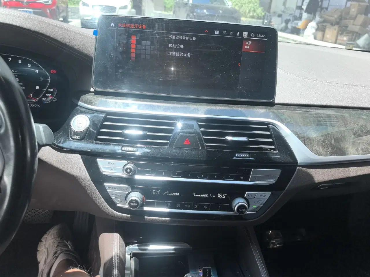 BMW 5 Series 2021 Facelifted 525Li M Sport Package — миниатюра 13