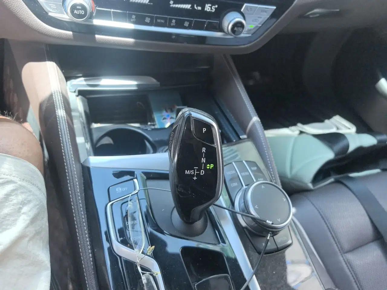 BMW 5 Series 2021 Facelifted 525Li M Sport Package — миниатюра 14