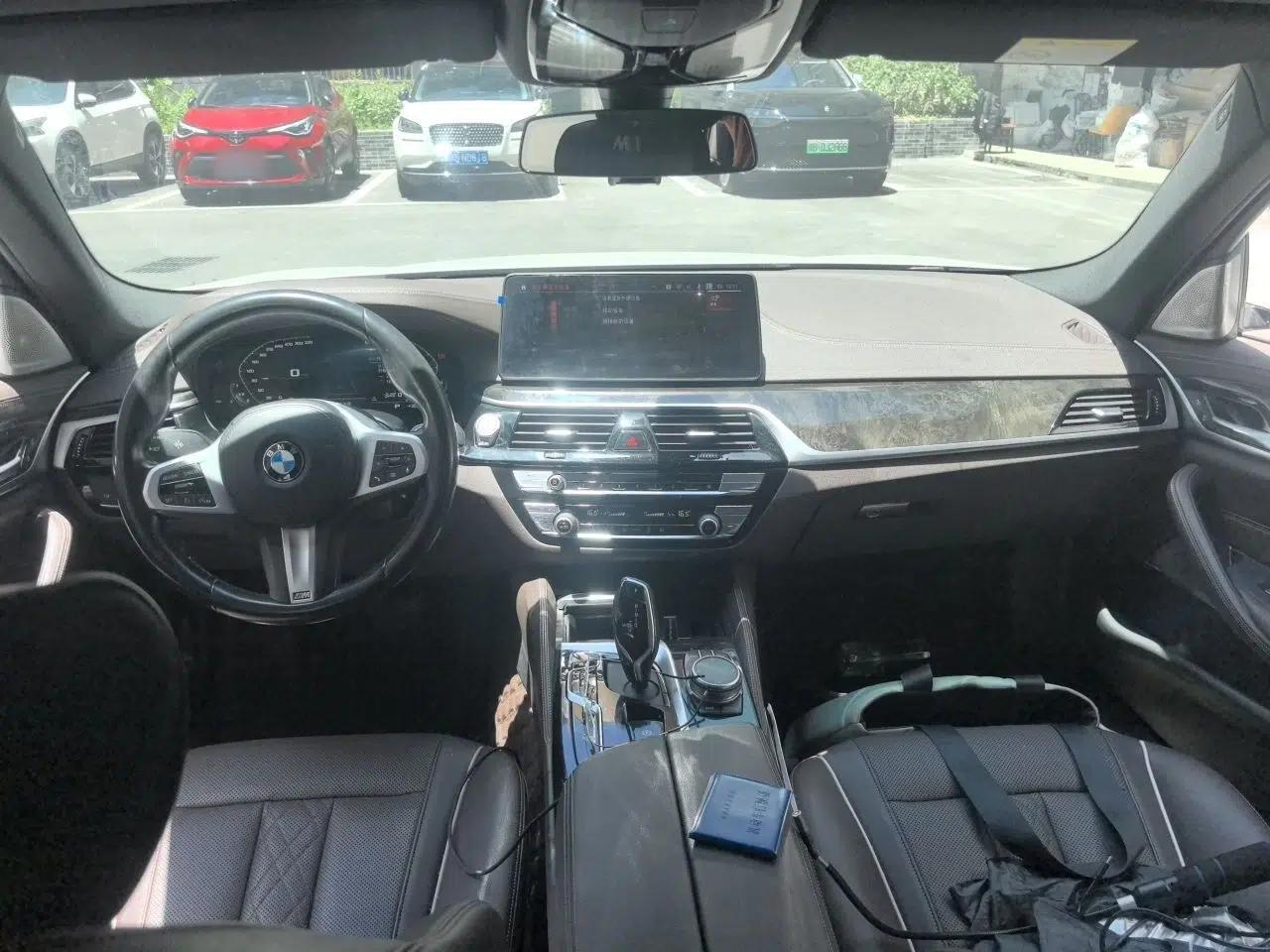 BMW 5 Series 2021 Facelifted 525Li M Sport Package — миниатюра 9