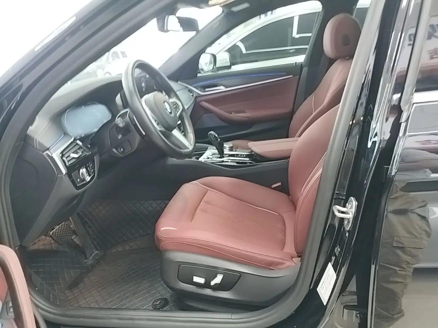 BMW 5 Series 2022 530Li Leading Model M Sport Package — миниатюра 17