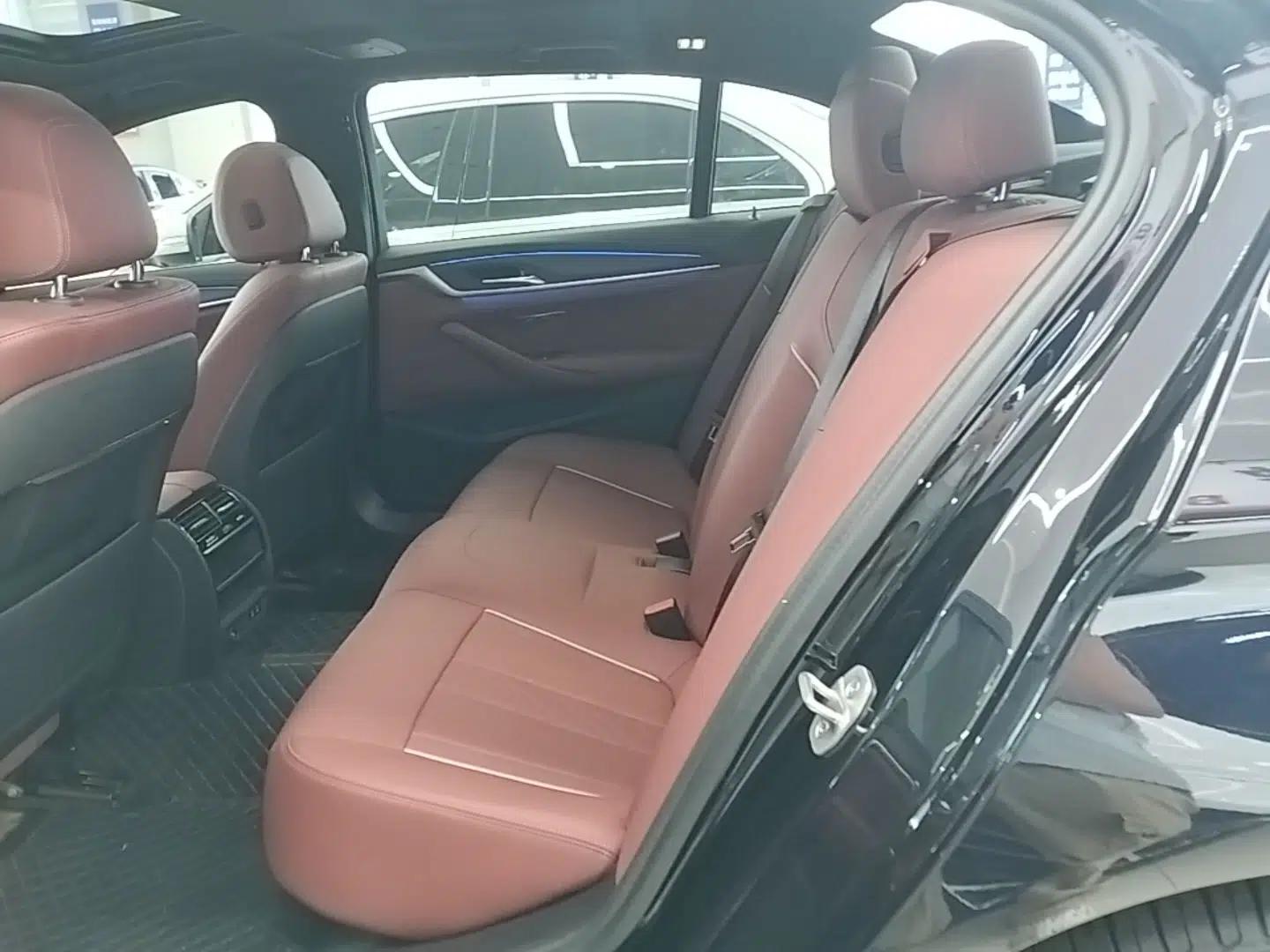 BMW 5 Series 2022 530Li Leading Model M Sport Package — миниатюра 20