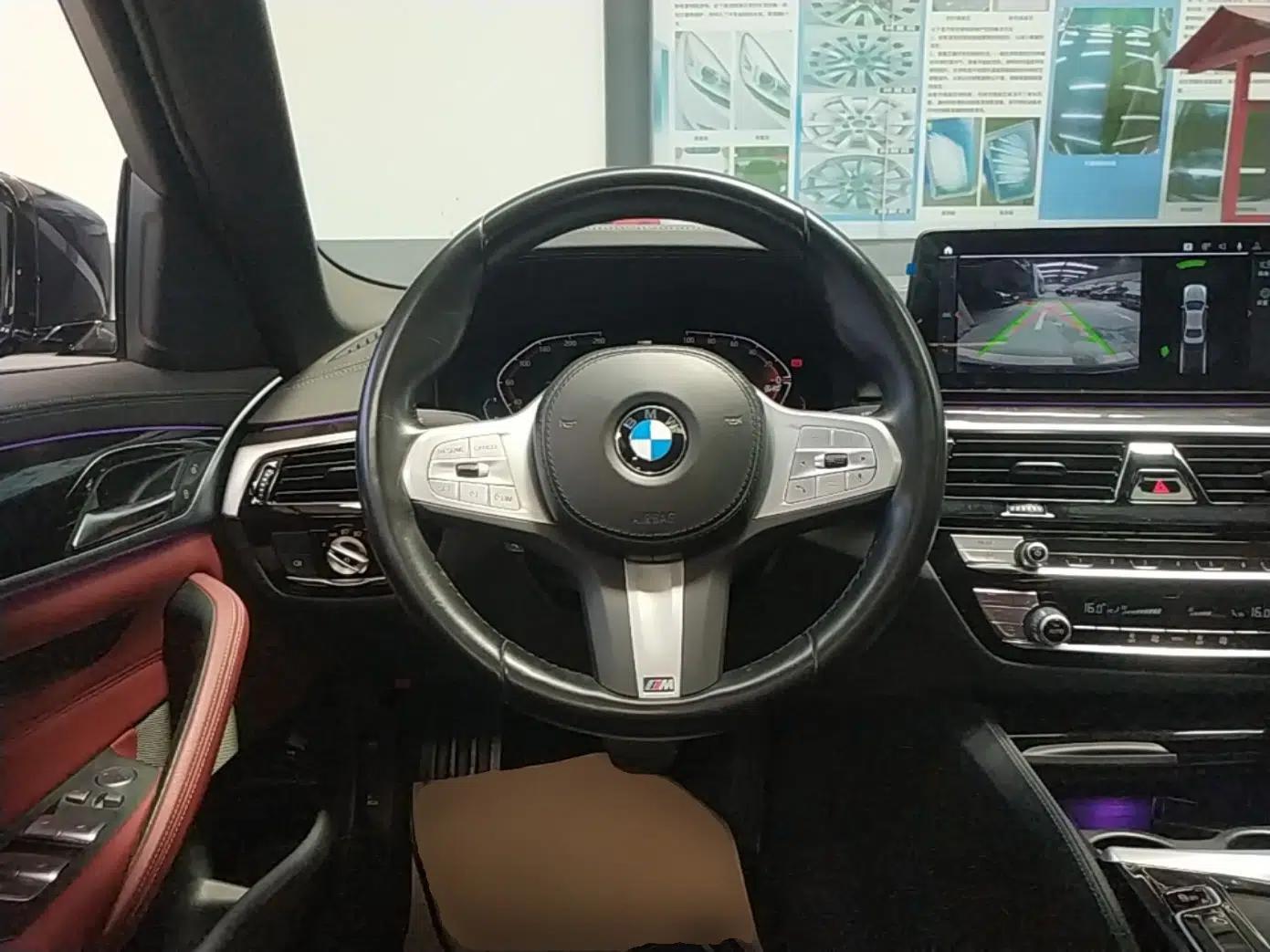 BMW 5 Series 2022 Second Facelift 525Li M Sport Package — миниатюра 13
