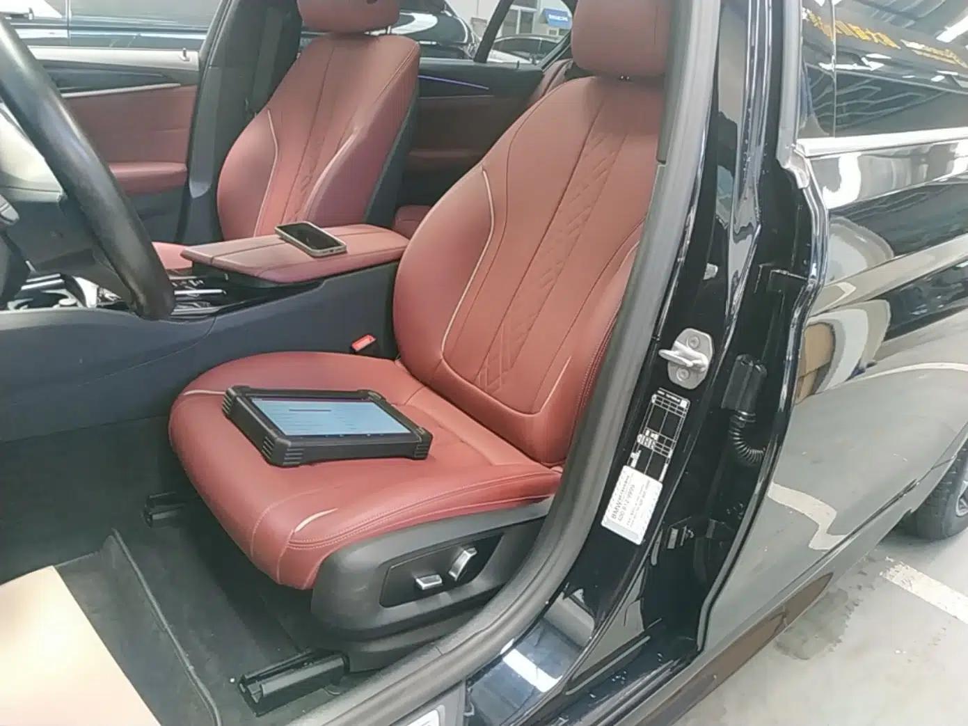 BMW 5 Series 2022 Second Facelift 525Li M Sport Package — миниатюра 17
