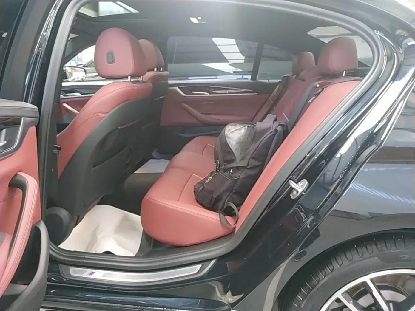 BMW 5 Series 2022 Second Facelift 525Li M Sport Package — миниатюра 20