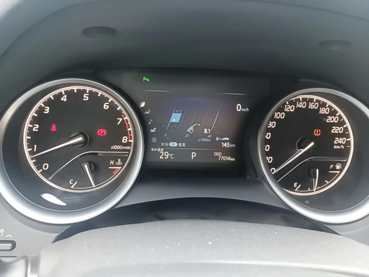 Toyota Camry 2018 2.5G Luxury Edition — миниатюра 19