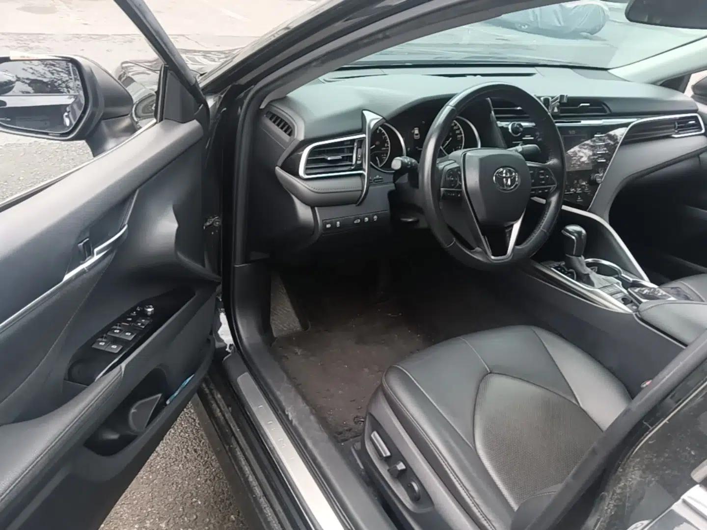 Toyota Camry 2018 2.5G Luxury Edition — миниатюра 23