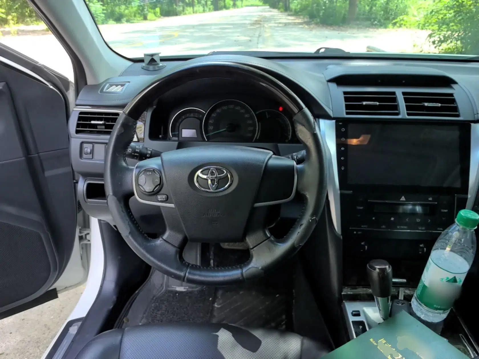 Toyota Camry 2015 2.0G Premier Edition — миниатюра 13