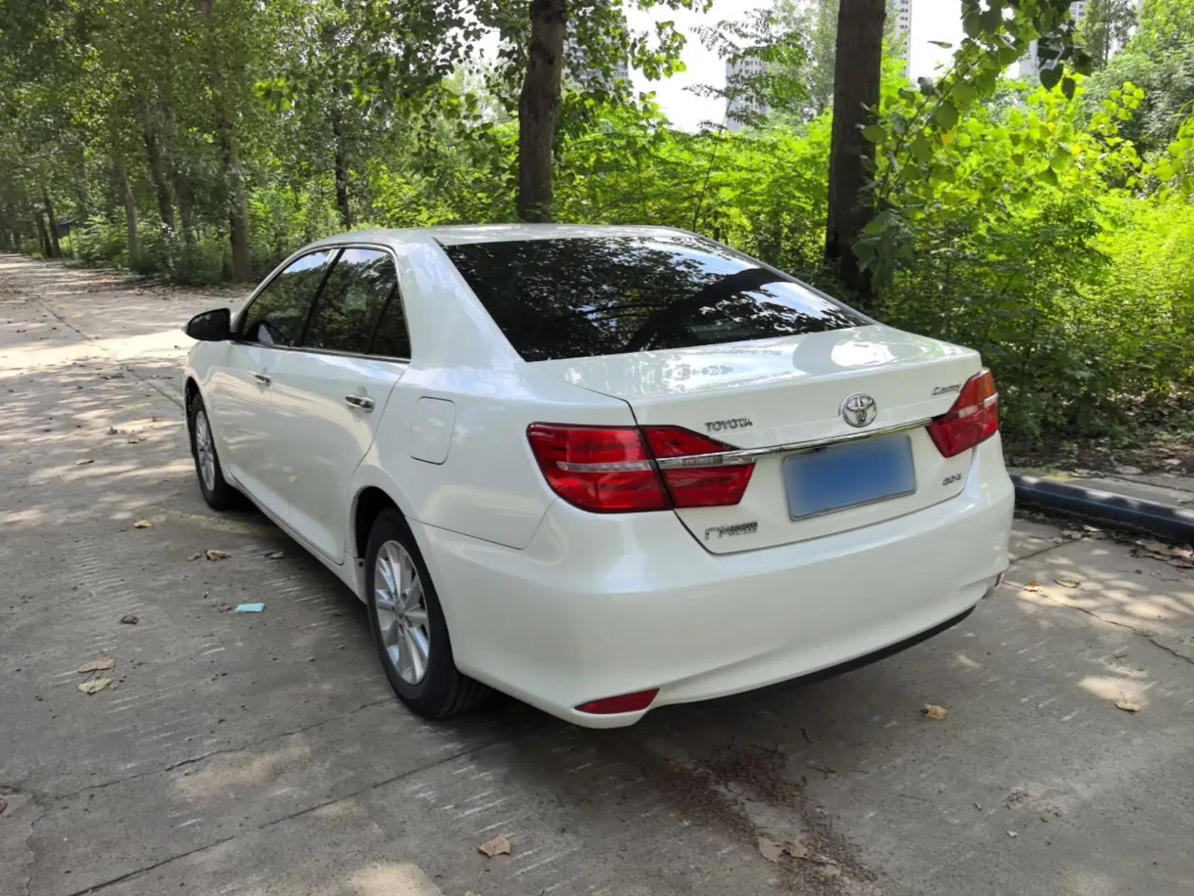 Toyota Camry 2015 2.0G Premier Edition — миниатюра 4