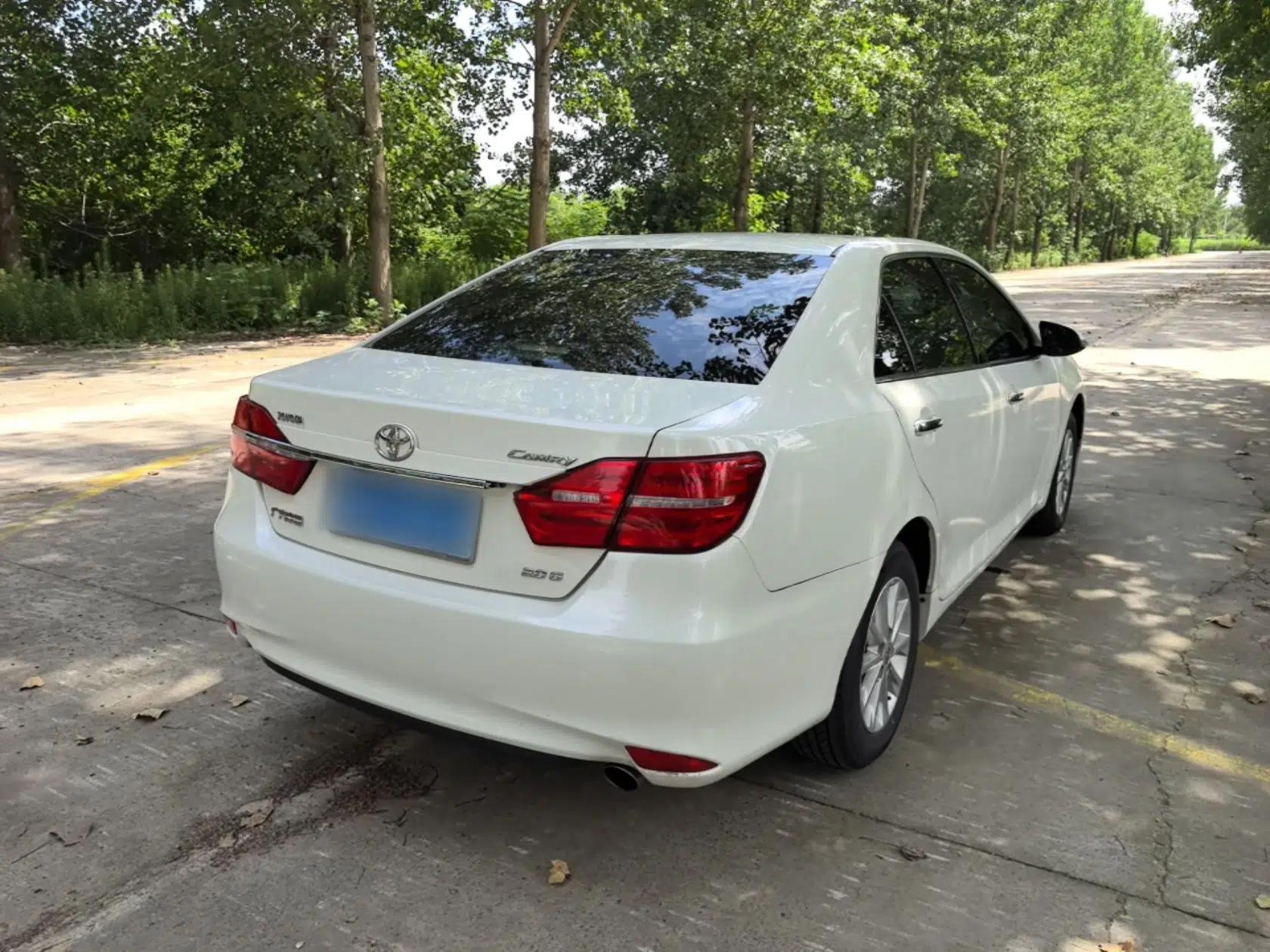 Toyota Camry 2015 2.0G Premier Edition — миниатюра 6
