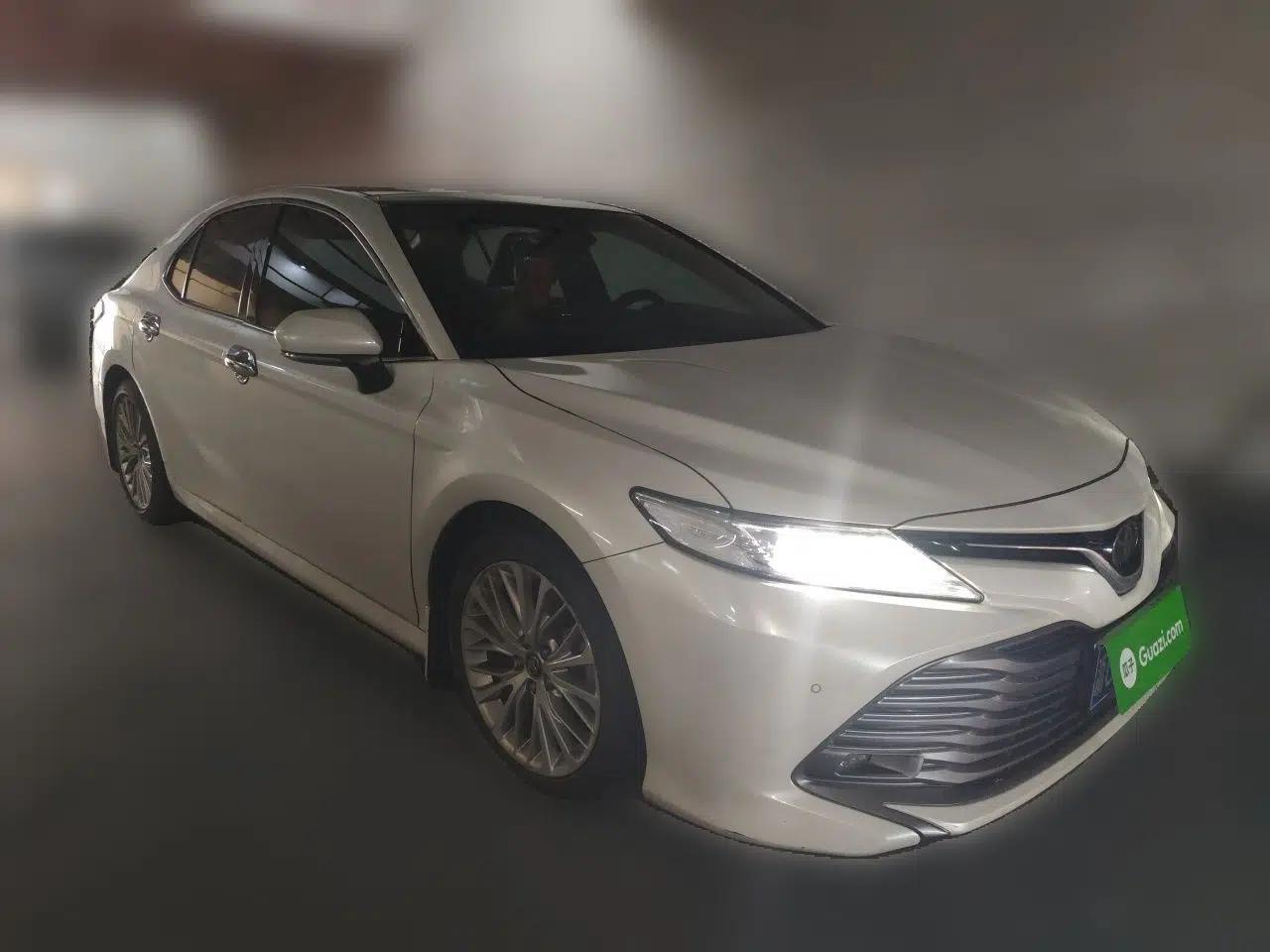 Toyota Camry 2018 2.5G Luxury Edition — миниатюра 3