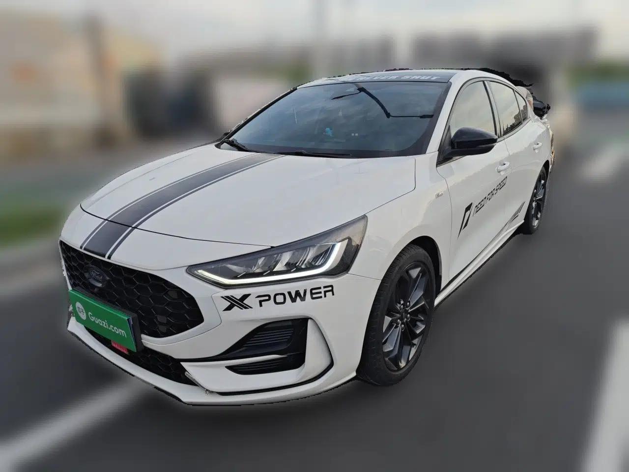 Ford Focus 2022 Sedan EcoBoost 180 Automatic ST Line — миниатюра 1