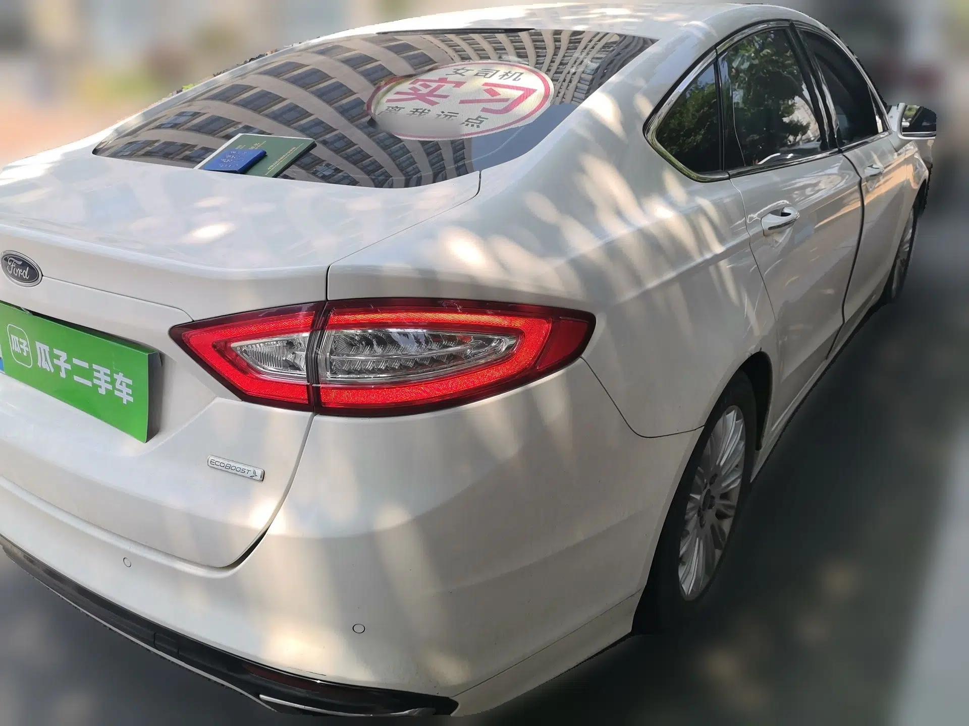 Ford Mondeo 2013 2.0L GTDi 200 Luxury Model — миниатюра 6