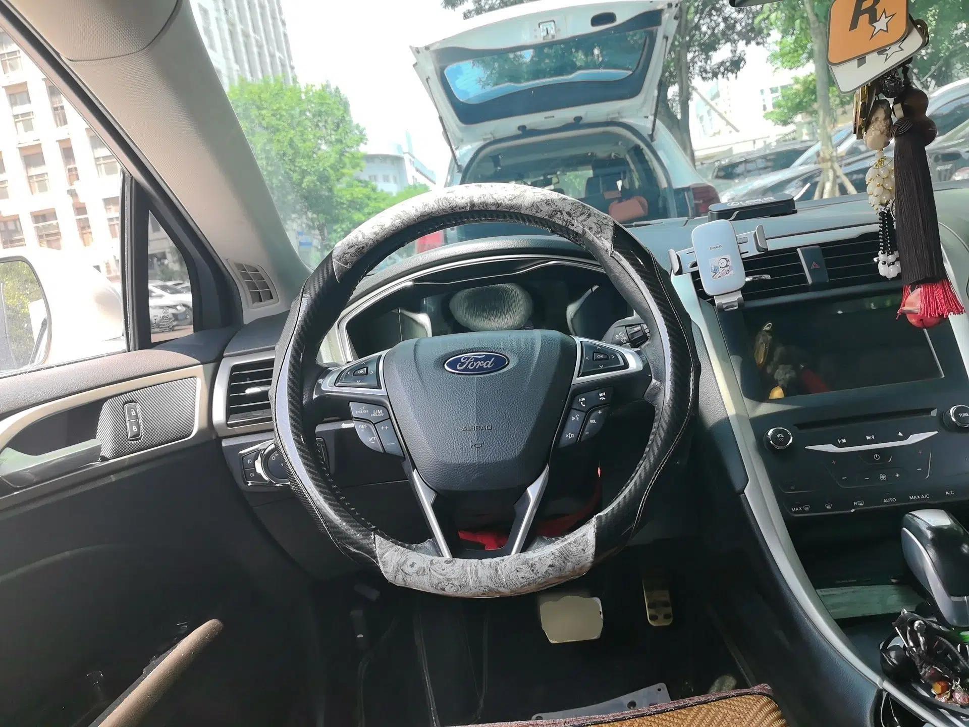 Ford Mondeo 2013 2.0L GTDi 200 Luxury Model — миниатюра 10