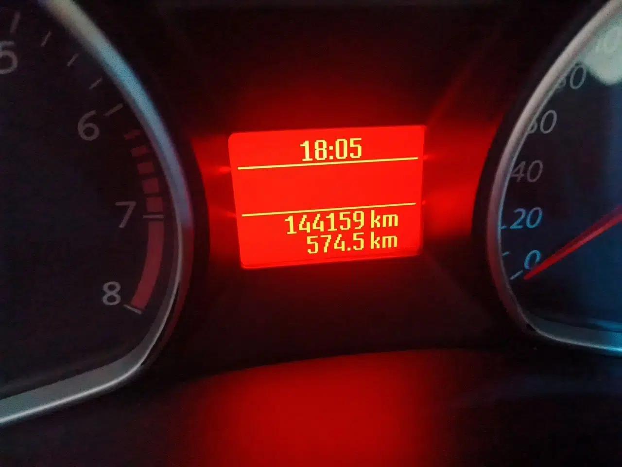 Ford Mondeo 2011 2.3L Fashion Edition — миниатюра 12