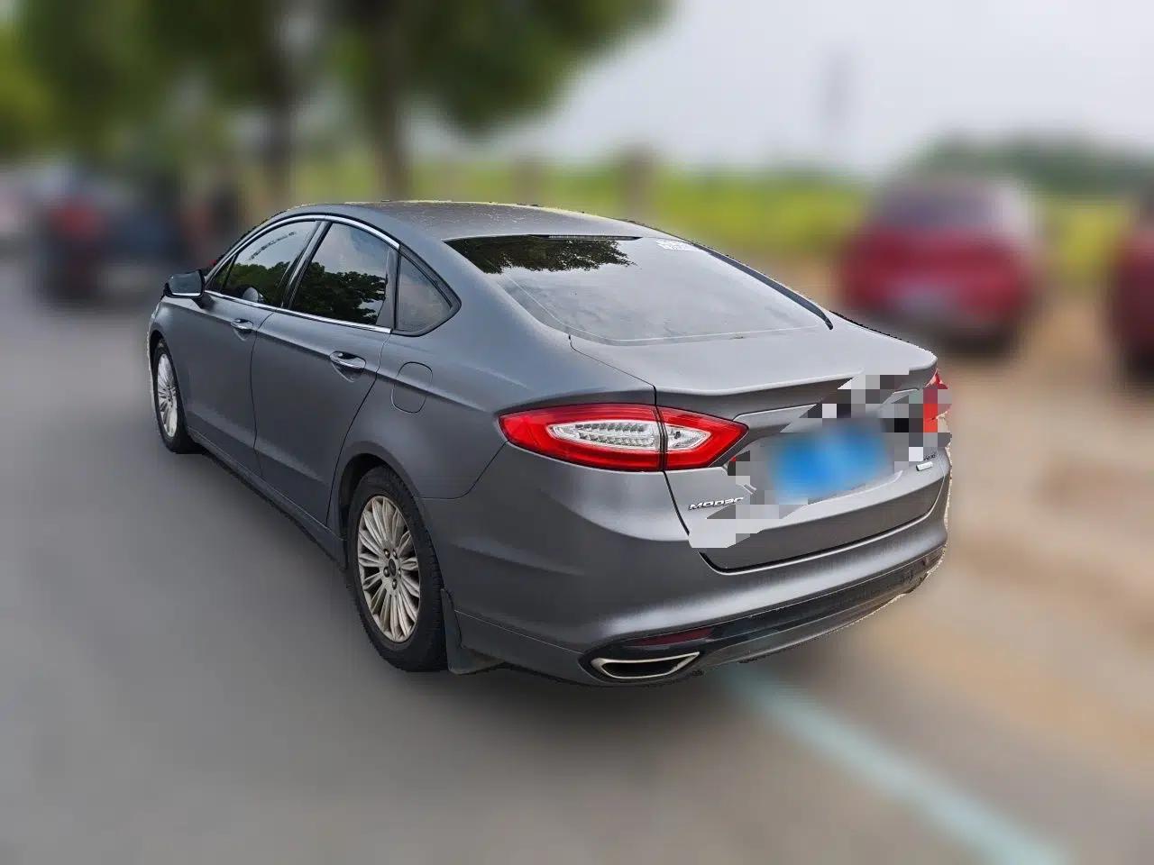 Ford Mondeo 2013 2.0L GTDi 200 Fashion Edition — миниатюра 4