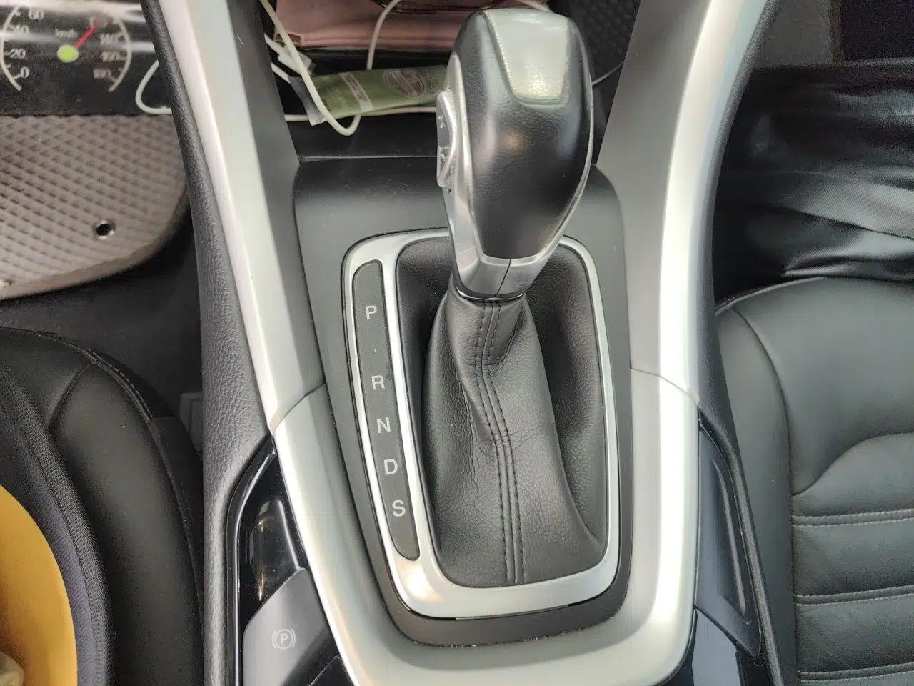 Ford Mondeo 2013 1.5L GTDi180 Fashion Edition — миниатюра 14
