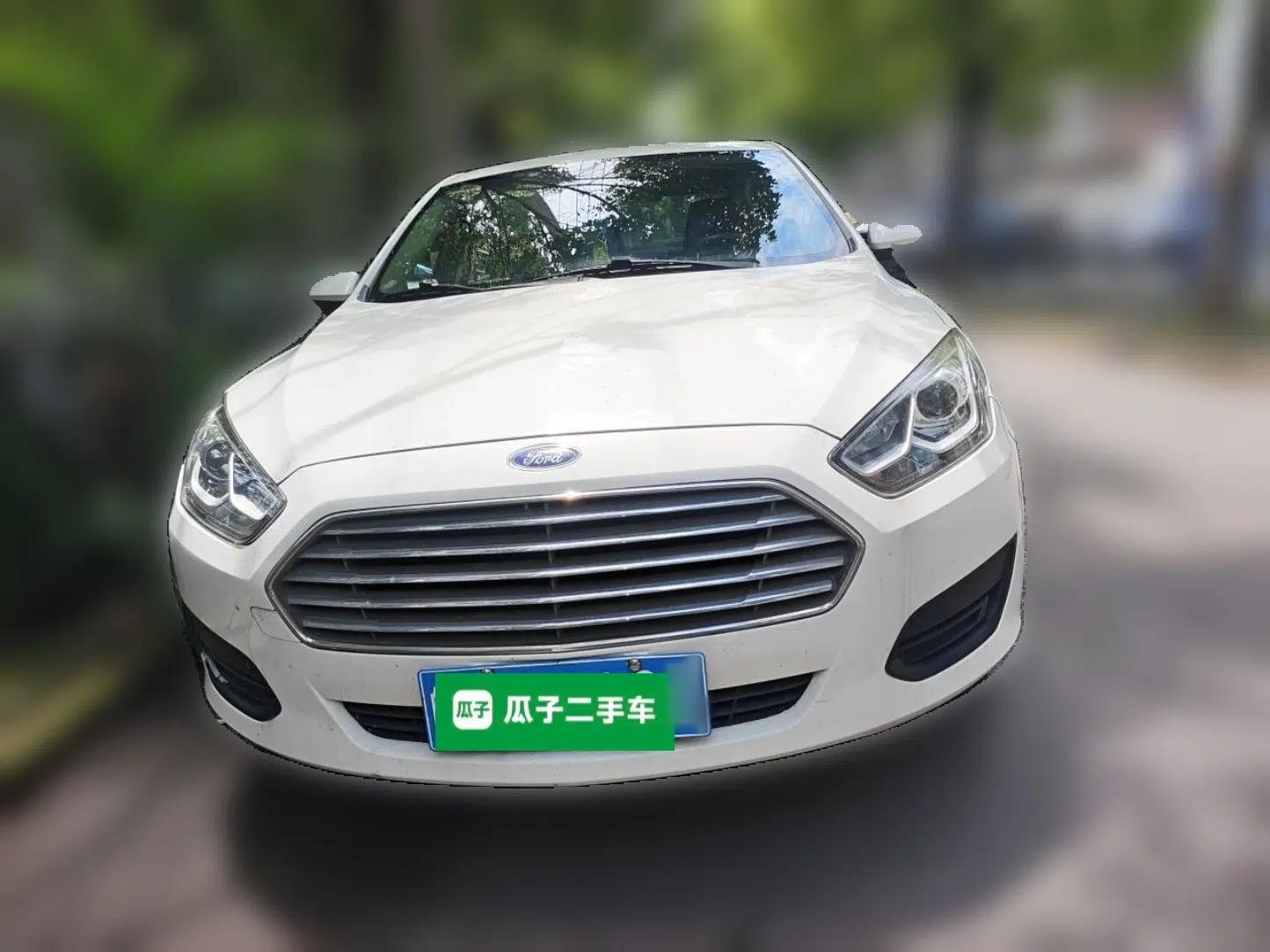 Ford Escort 2017 Revised Version 1.5L Automatic Comfort Edition — миниатюра 2
