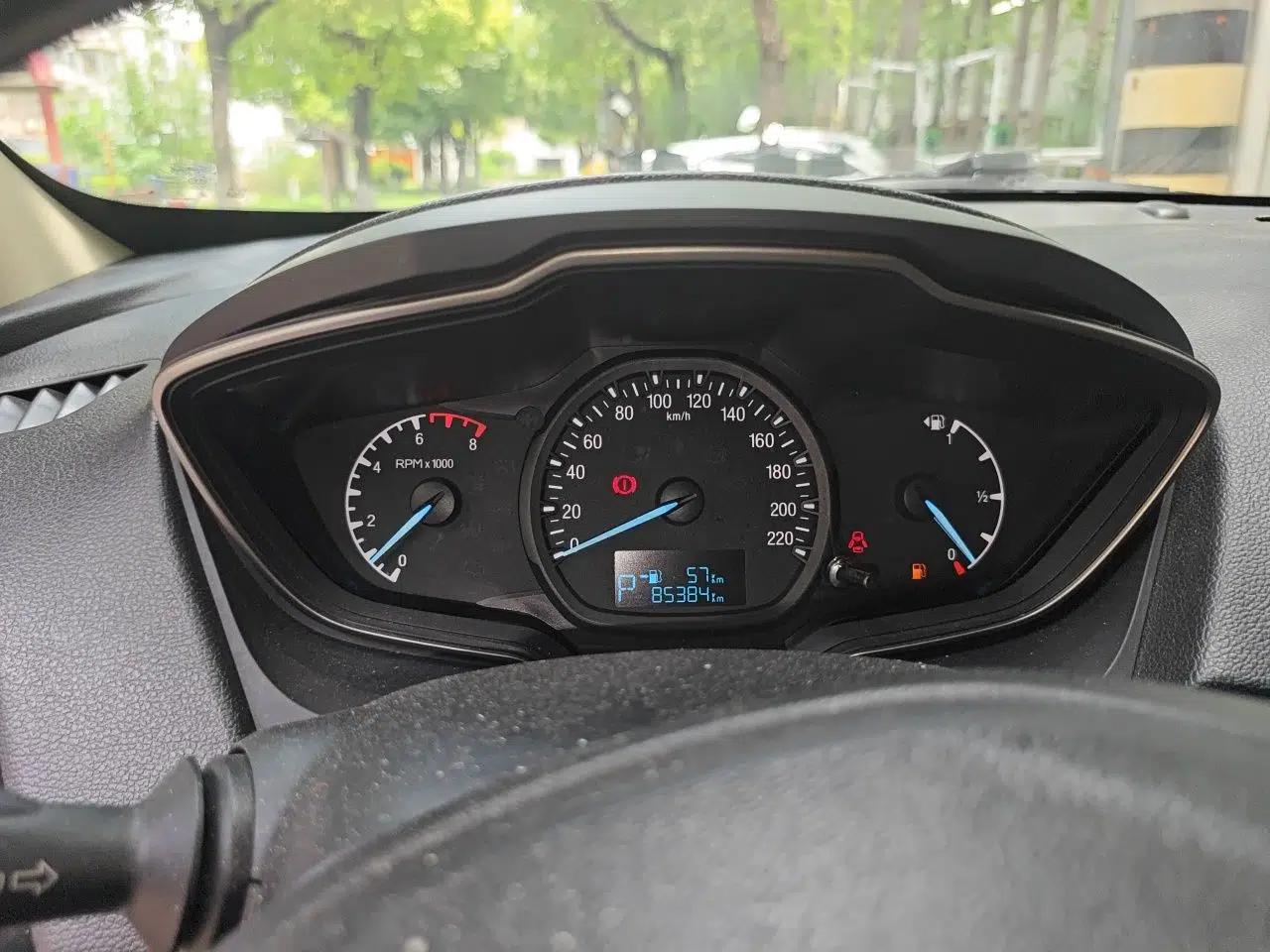 Ford Escort 2017 Revised Version 1.5L Automatic Comfort Edition — миниатюра 11