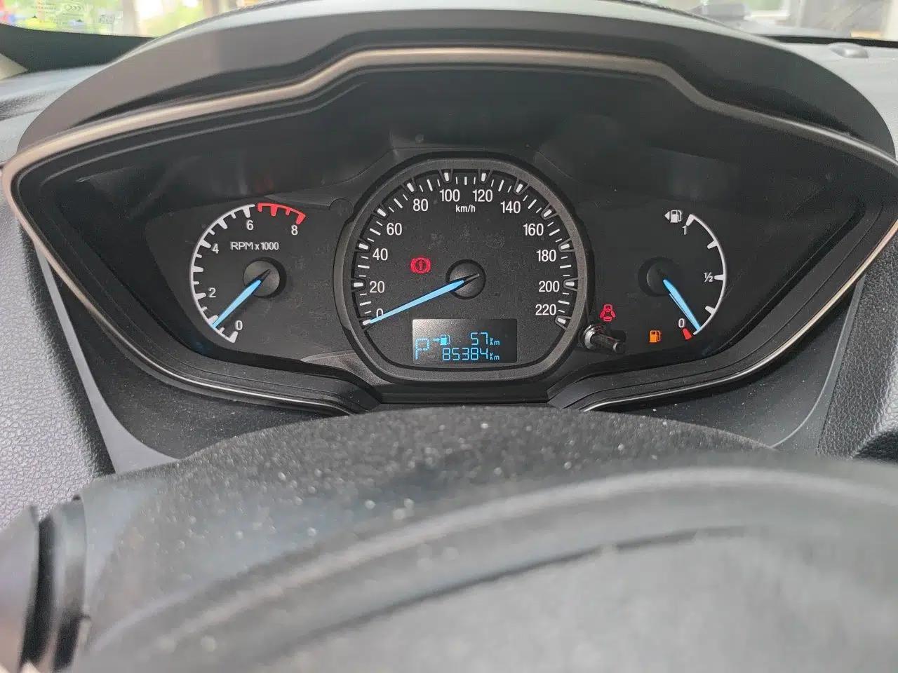 Ford Escort 2017 Revised Version 1.5L Automatic Comfort Edition — миниатюра 12