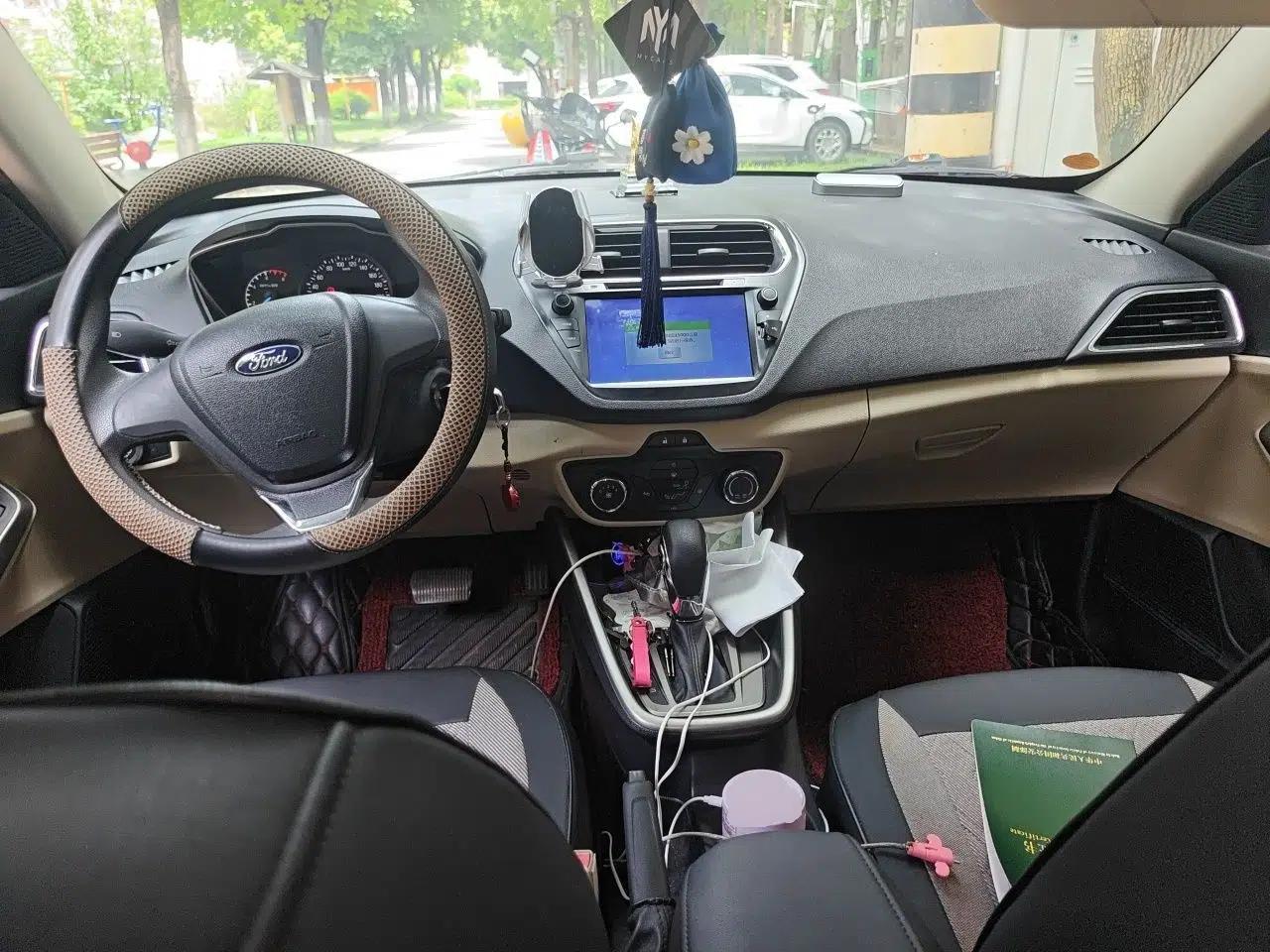 Ford Escort 2017 Revised Version 1.5L Automatic Comfort Edition — миниатюра 9