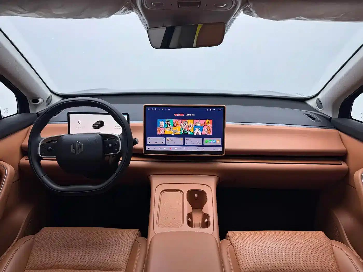 Leapmotor C16 2024 Range Extended 200 Premium Edition — миниатюра 7