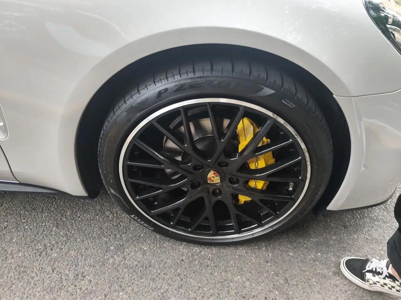 Porsche Panamera 2023 Panamera 4 Executive Long Wheelbase 2.9T — миниатюра 8