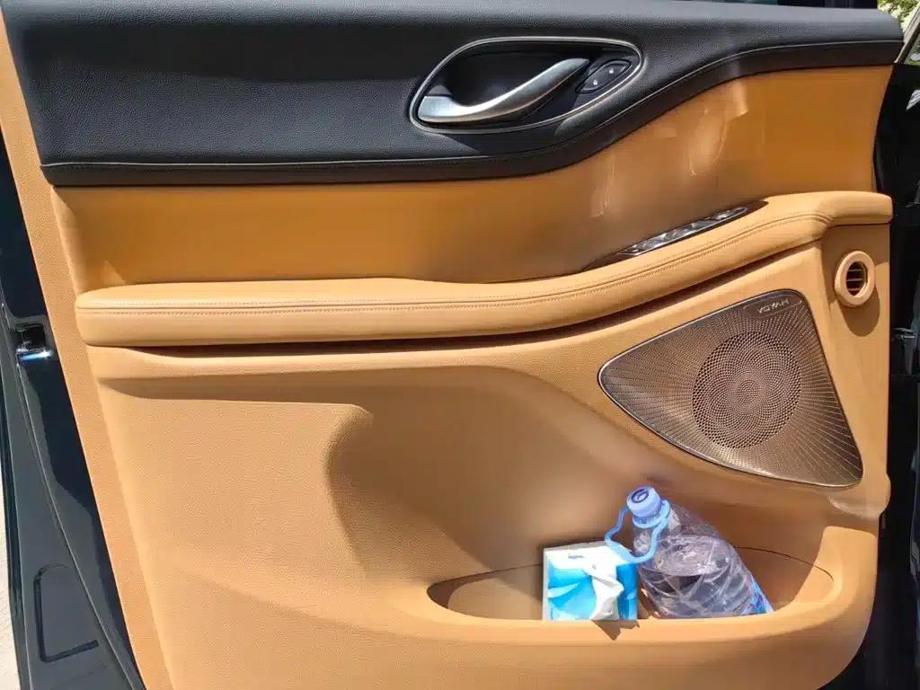 Voyah Dreamer 2025 PHEV AWD Flagship Kunpeng Edition — миниатюра 5