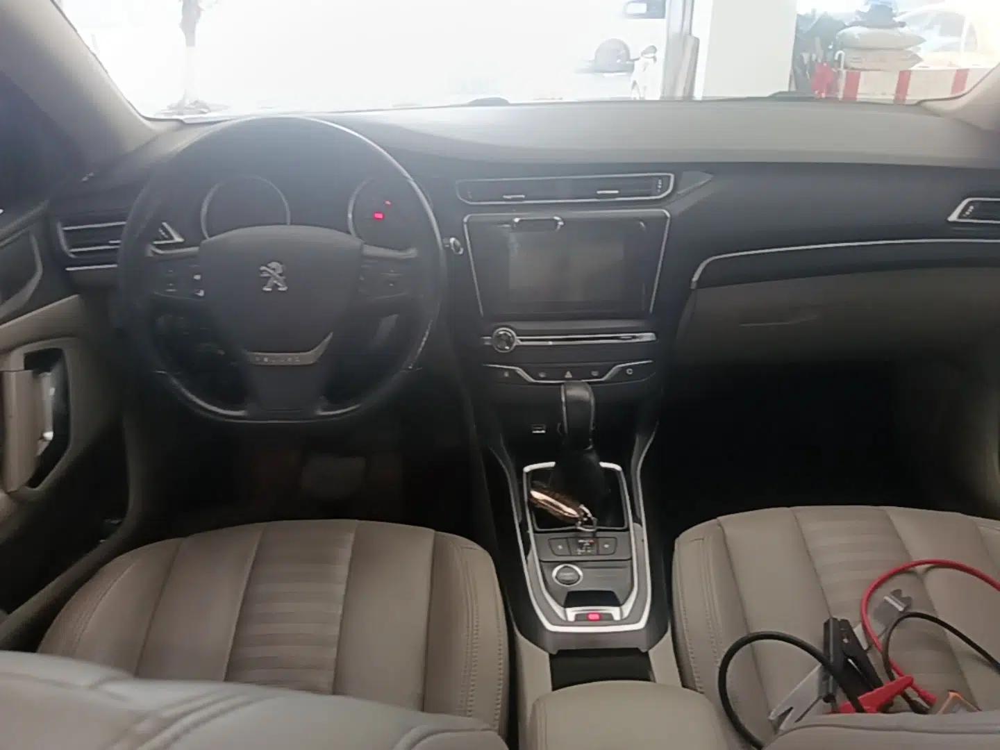 Peugeot 408 2014 1.6T Automatic Prestige Edition — миниатюра 12