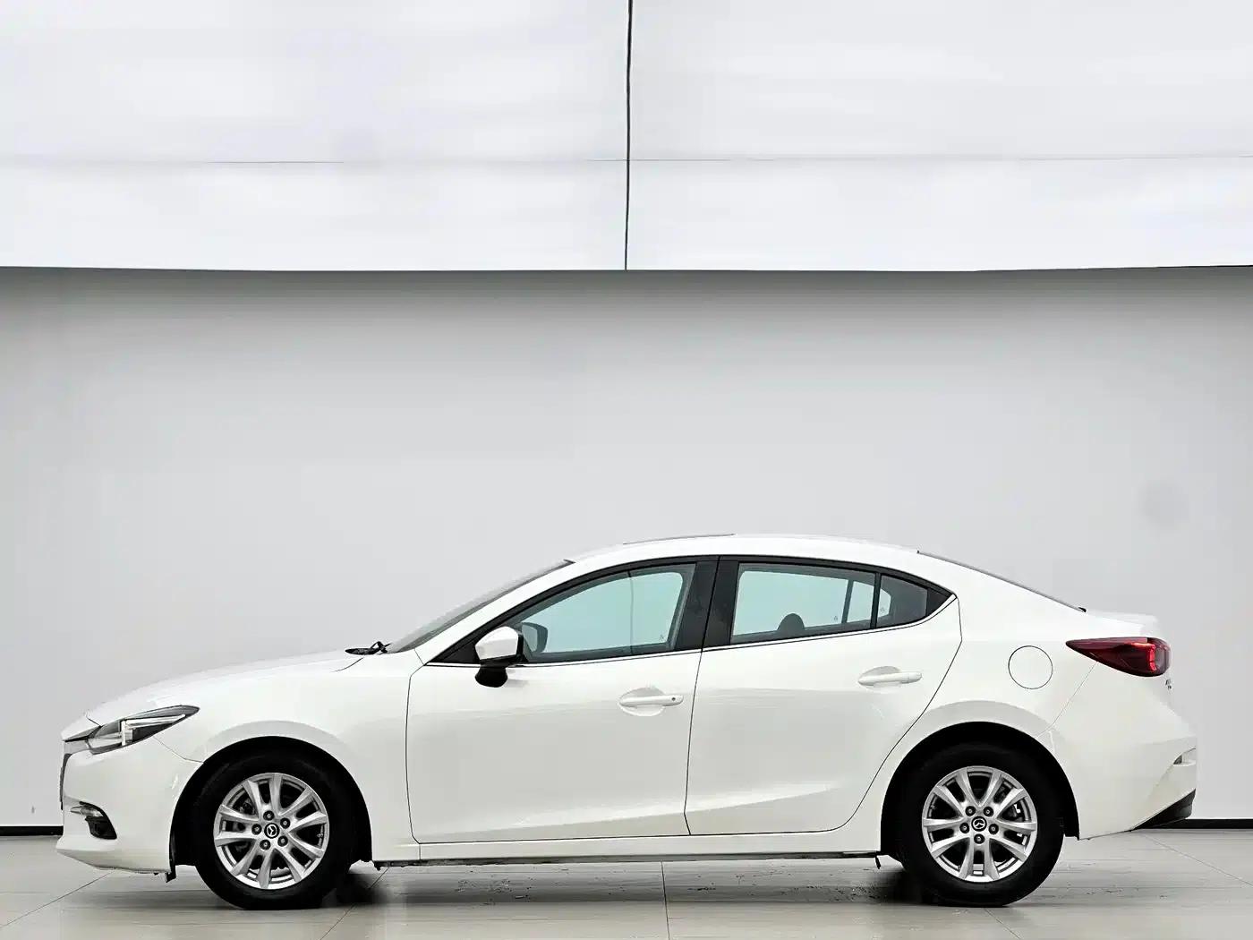 Mazda3 Axela 2017 Sedan 1.5L Automatic Luxury (China V Emission Standard) — миниатюра 3