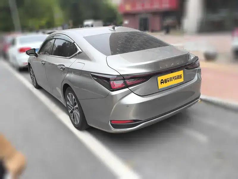 Lexus ES 2025 200 Premium Edition — миниатюра 4
