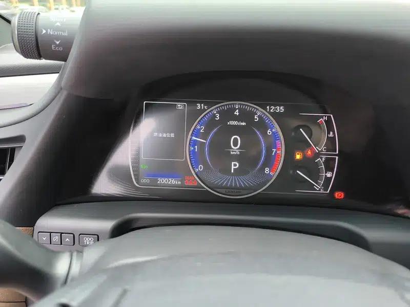 Lexus ES 2025 200 Premium Edition — миниатюра 6