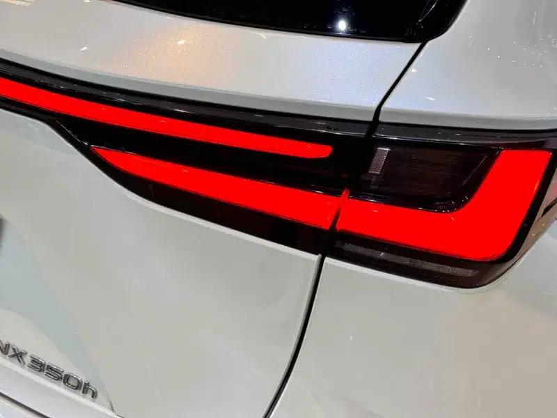 Lexus NX 2022 350h FWD Elite Edition — миниатюра 7