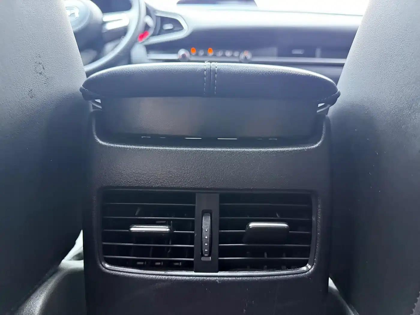 Mazda CX-30 2021 2.0L Automatic Comfort Edition — миниатюра 16