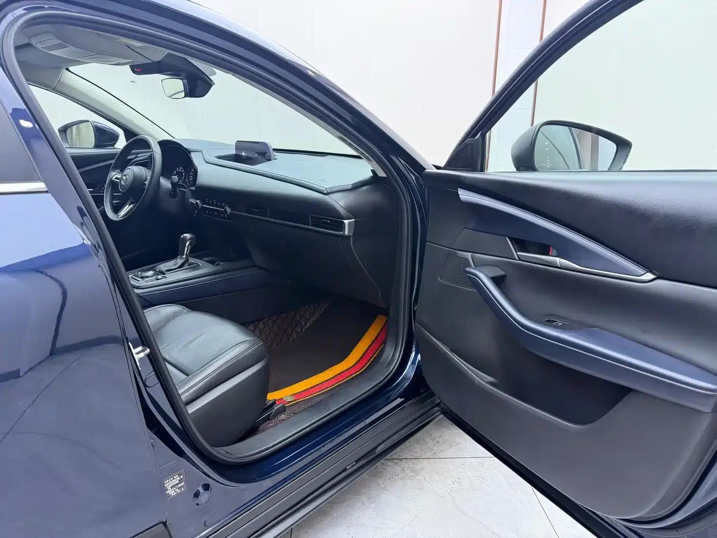 Mazda CX-30 2021 2.0L Automatic Comfort Edition — миниатюра 21