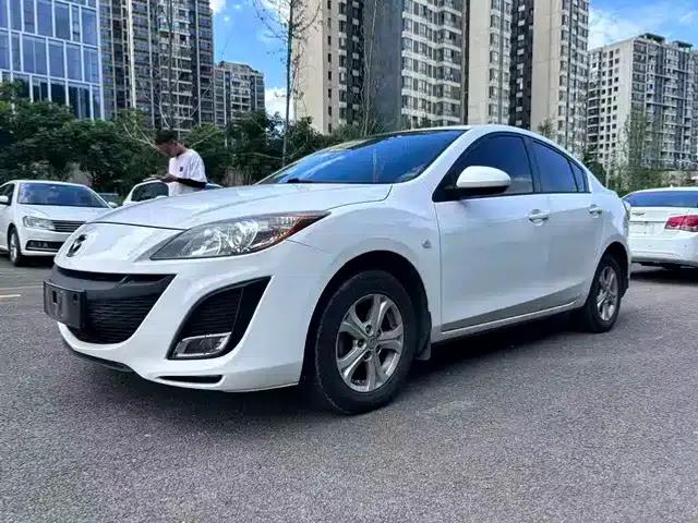 Mazda3 Axela 2012 Hatchback 2.0L Automatic Luxury