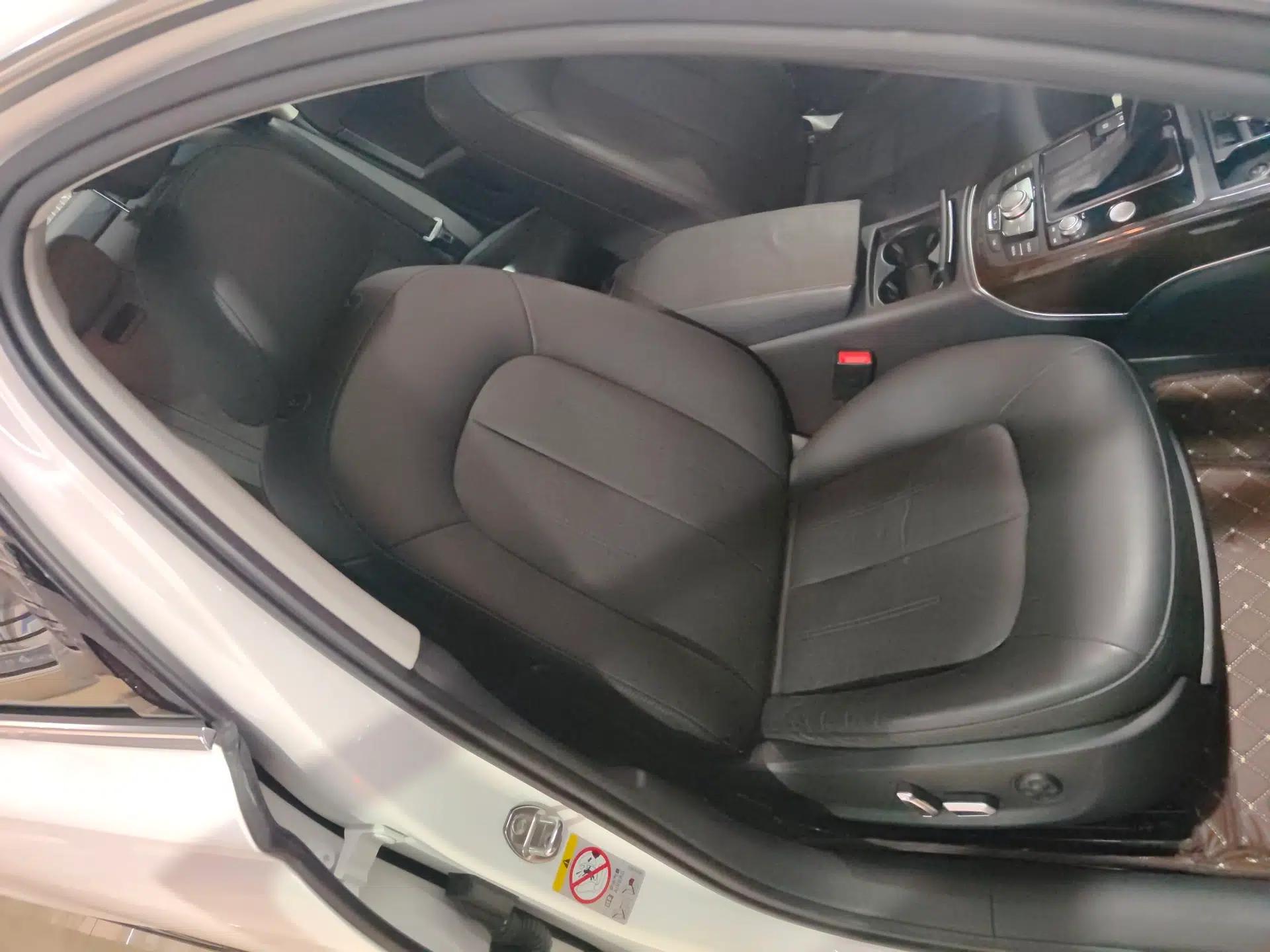 Audi A6L 2017 TFSI Comfort Model — миниатюра 23