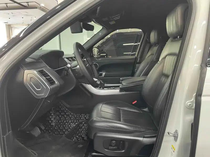 Range Rover Sport 2020 3.0 L6 SE — миниатюра 14