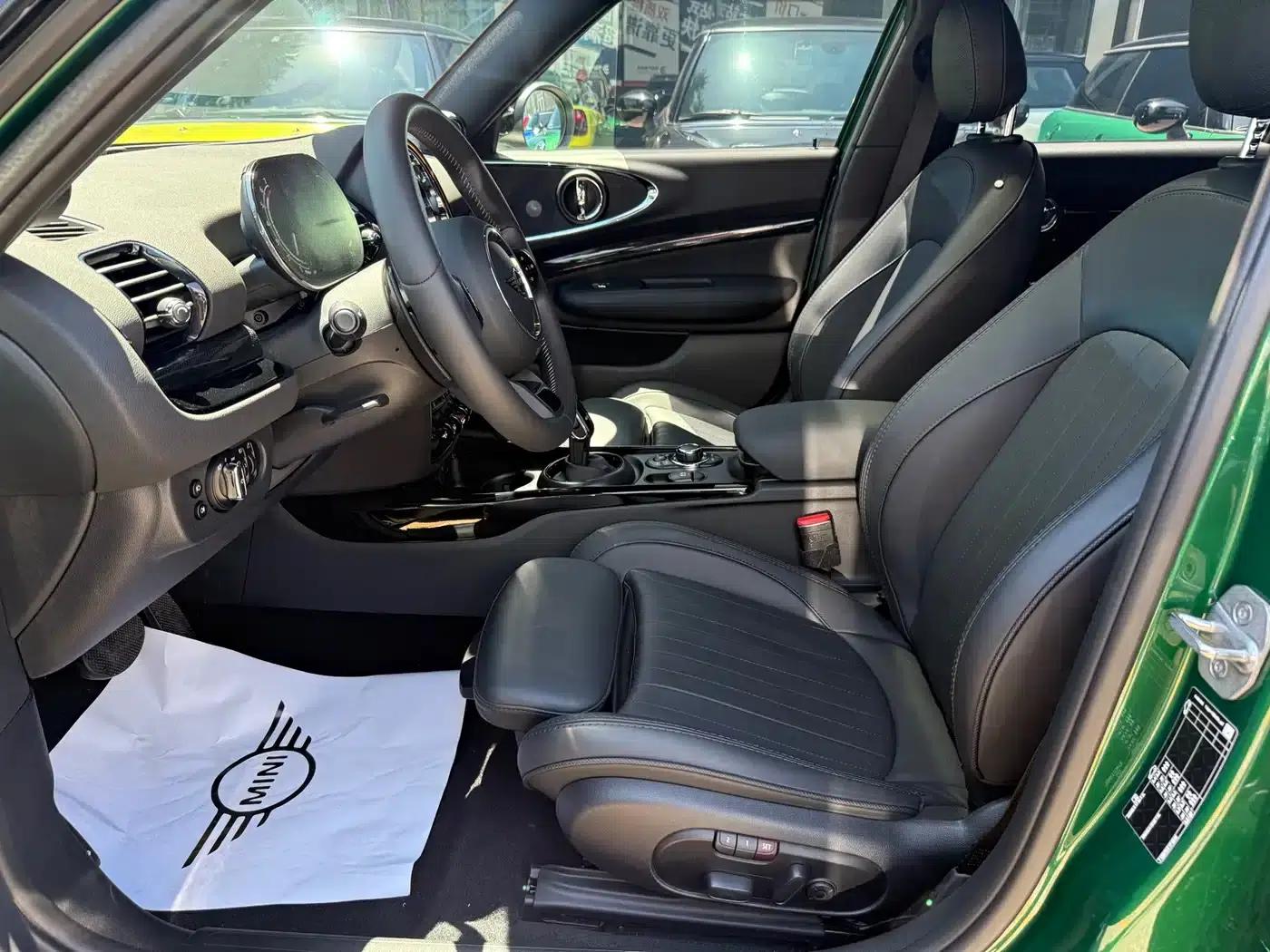 2023 MINI CLUBMAN 2.0T COOPER S Connoisseur — миниатюра 11