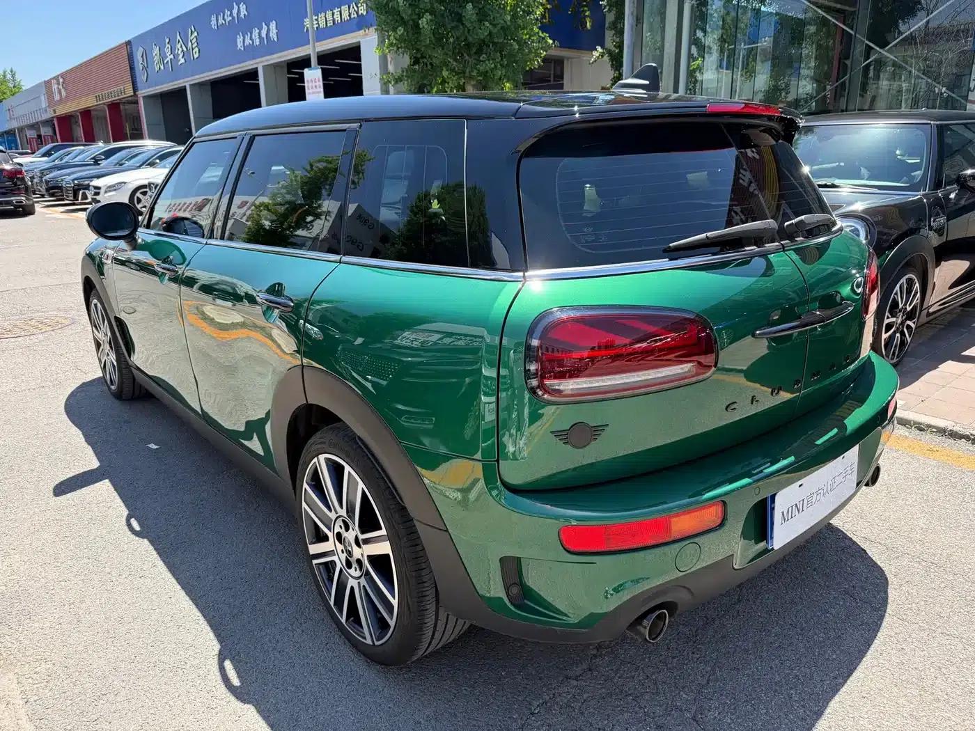 2023 MINI CLUBMAN 2.0T COOPER S Connoisseur — миниатюра 6